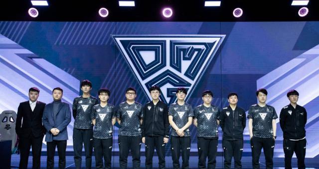 赛中展现出 赛中展现出