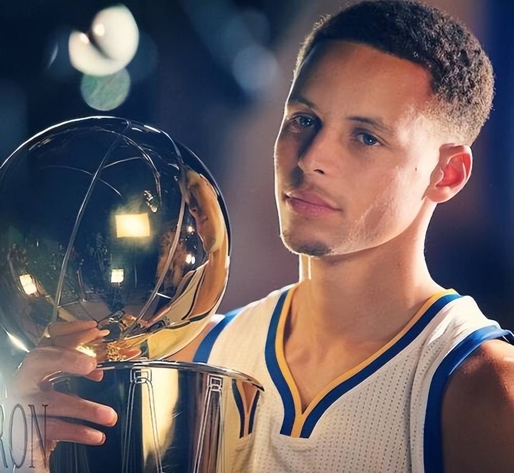 被形容为 被形容为